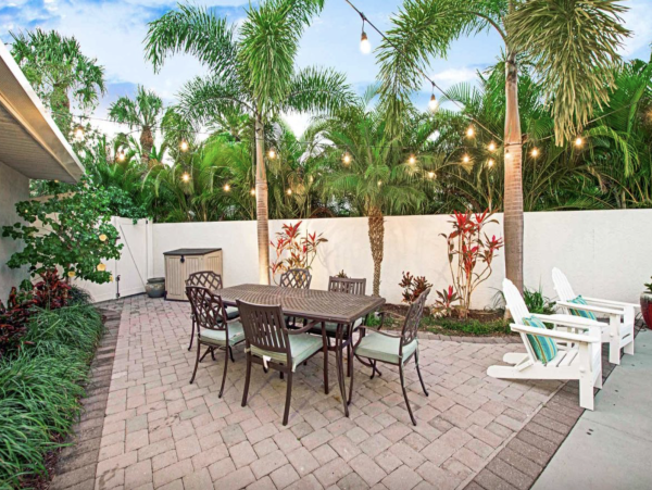 Lido Key Vacation House with Pool Near St. Armands Circle